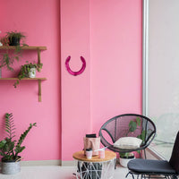 Thumbnail for Rosa Hufeisen Makai an Wand angehängt, Geschenk für Freunde und Familie.