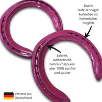Thumbnail for Durch Hufeisennägel Aufstellen als Kartenhalter möglich, zwei Hufeisen Pferde als Glücksbringer Geschenk, authentische Gebrauchsspuren, rostfrei und sauber, Hufeisen rosa, pink