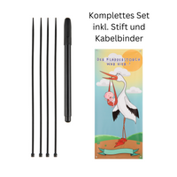 Thumbnail for Komplettes Set: das 70cm x 160cm Baby Storch Banner ist wasserfest und hat rostfreie Stahlösen zum Aufhängen. Im Lieferumfang enthalten sind ebenfalls 4 Kabelbinder zum Befestigen und ein wasserfester Stift zum Beschriften des Plakates. Es kann so zum Beispiel der Name des Kindes, das Geburtsdatum und ein kleiner Spruch eingetragen werden. Es ist also bereits alles vorhanden, um das Banner zur Geburt aufzuhängen.
